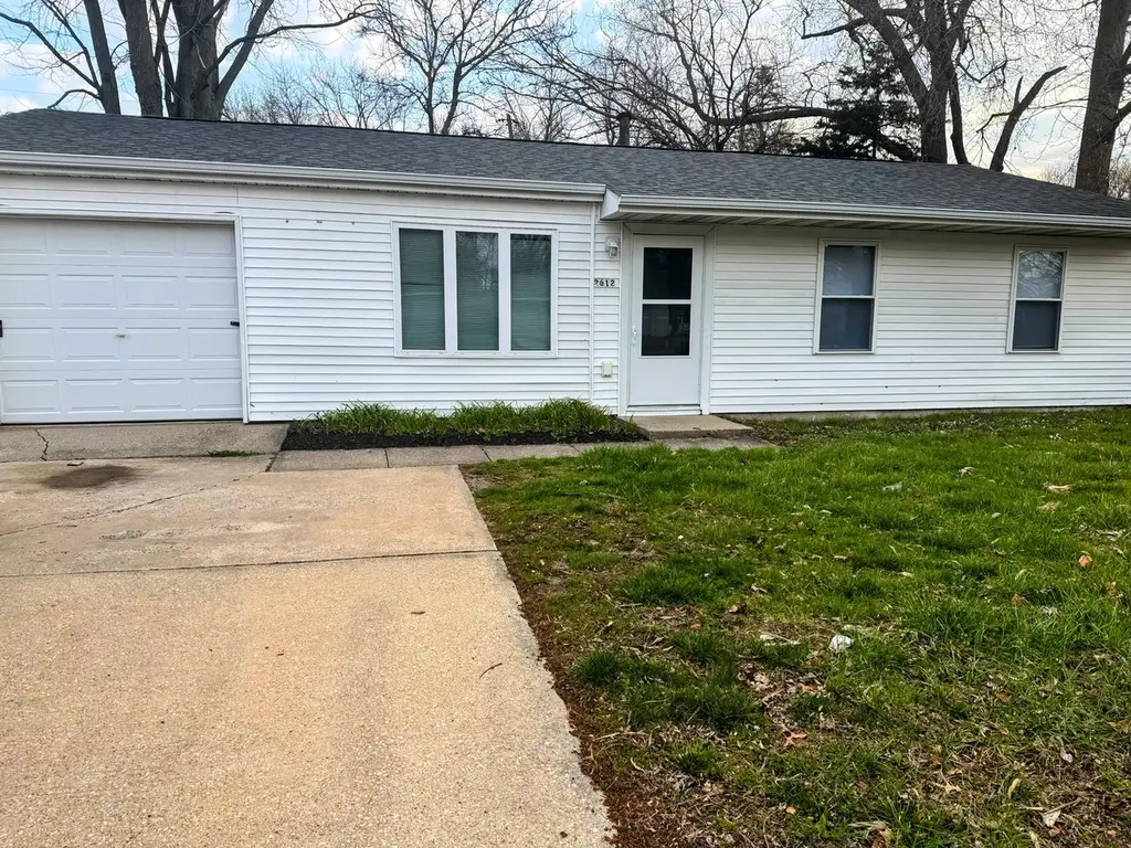 2612 W Kirby Ave