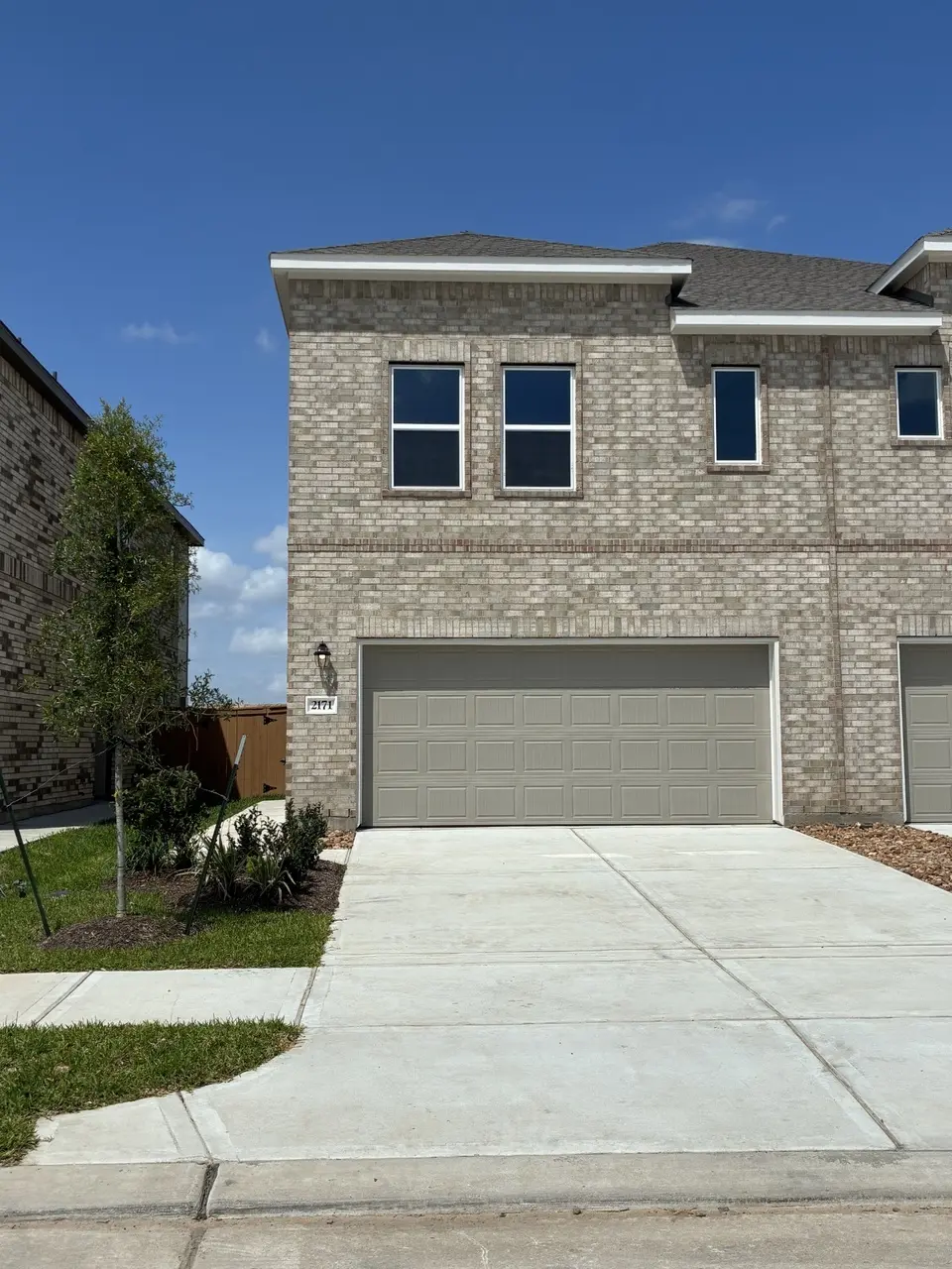 2147 Salinas Dr