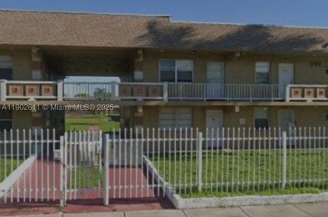 301 NW 177th St #136