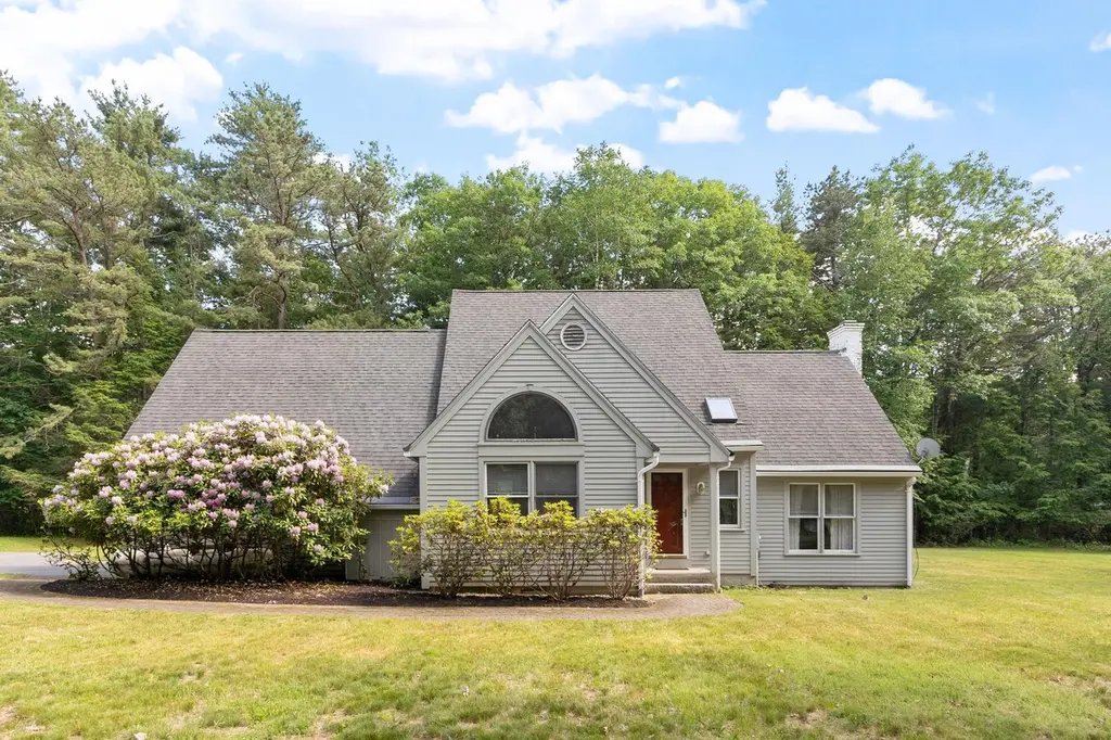11 Rebecca Rd