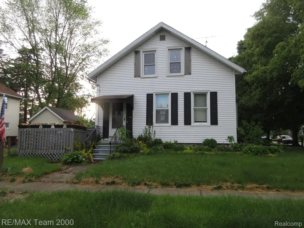 604 Smith St
