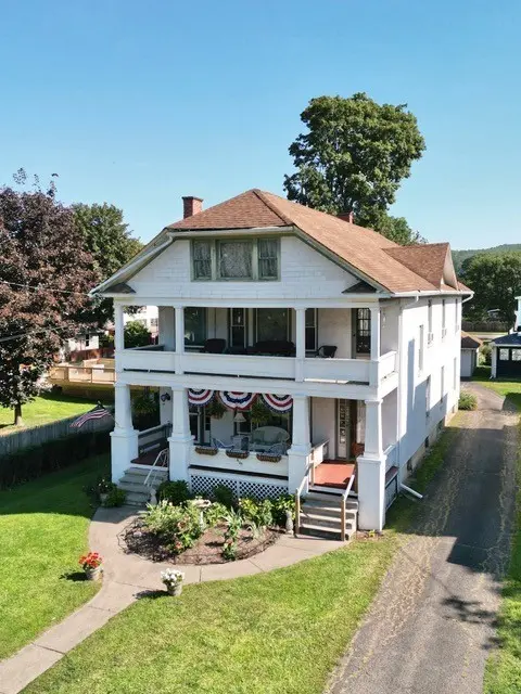 605 Maple Ave