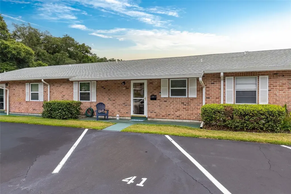 41 Fairway Ct #41