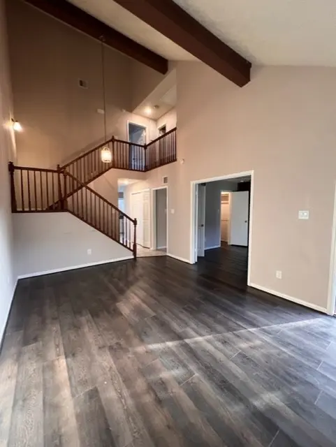 3010 Bee Cave Dr