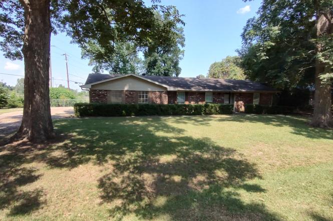 203 Lynwood Dr