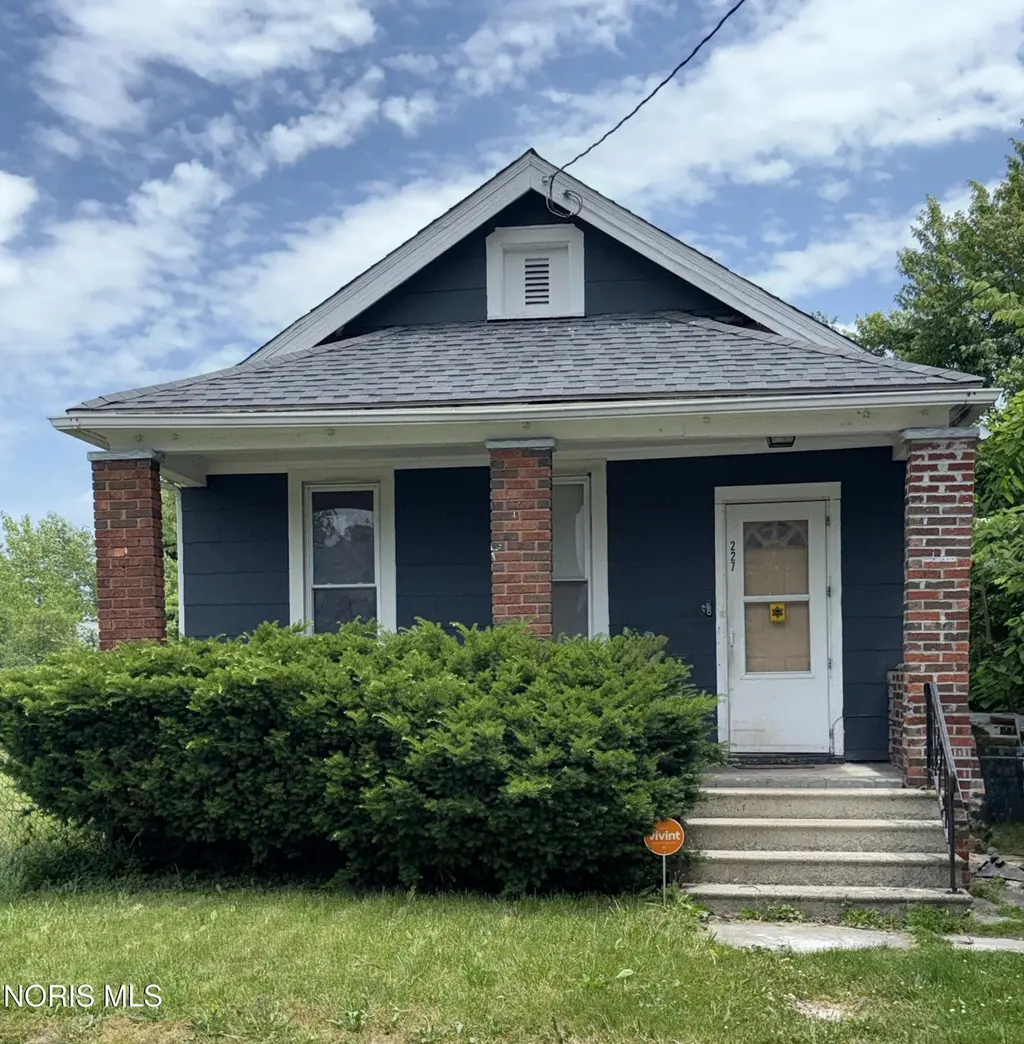 227 Marion St