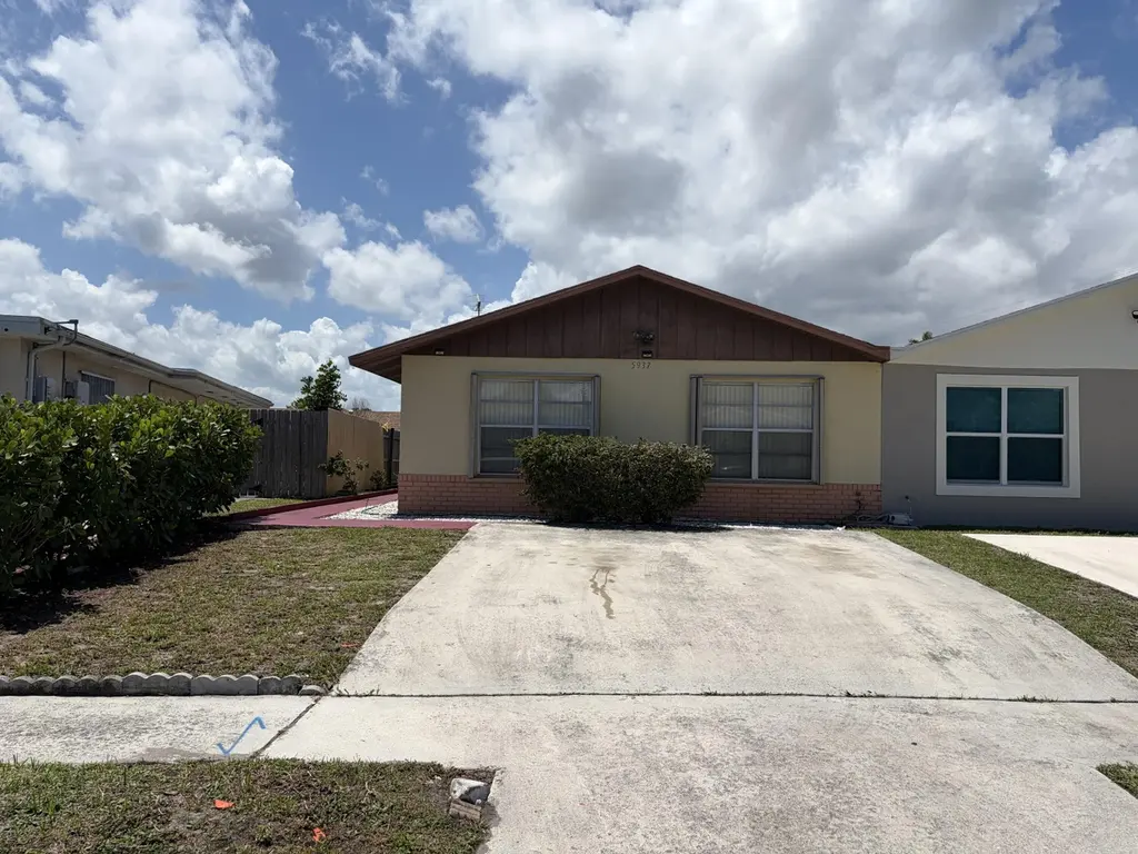5937 Caribbean Blvd