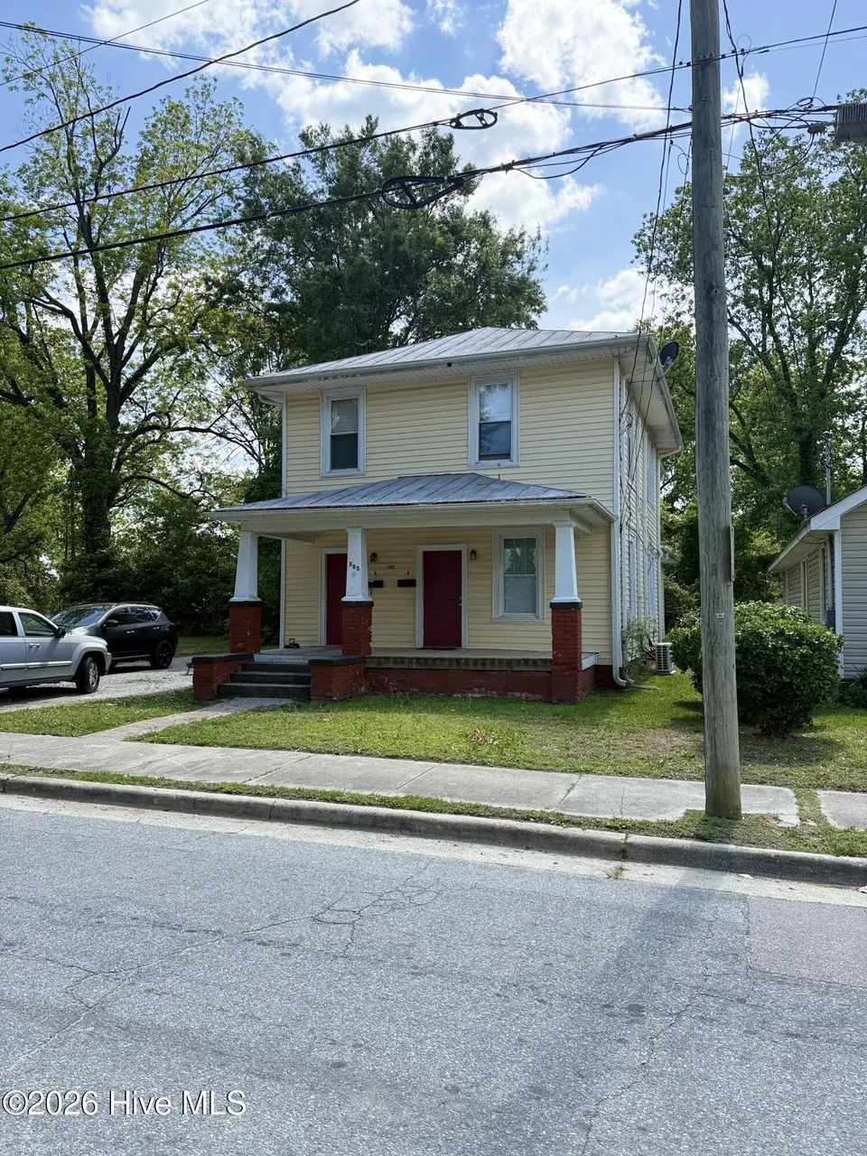 303 Paris Ave