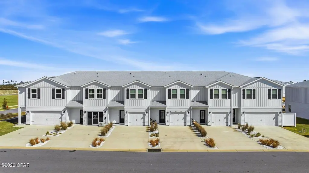 211 Salt Creek Ln