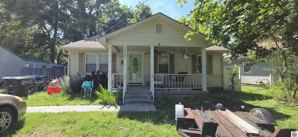 3301 Schneidman Rd