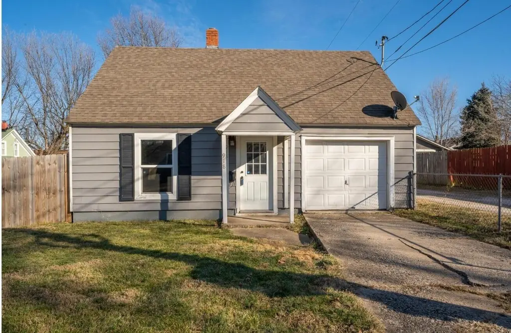 918 N Nettleton Ave