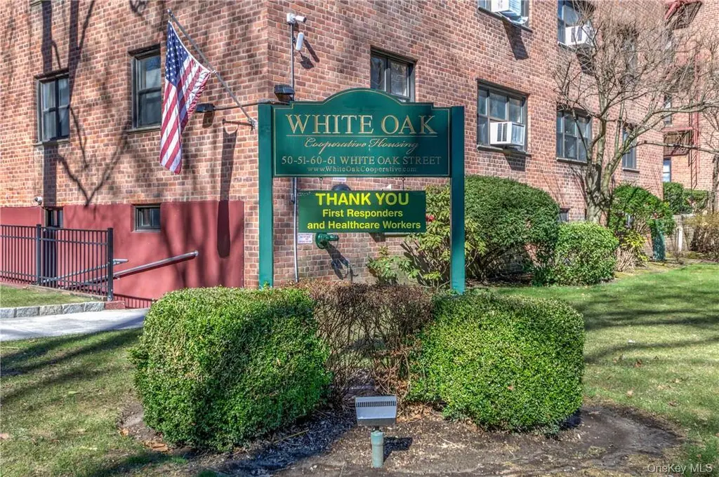 50 White Oak St Unit 3G