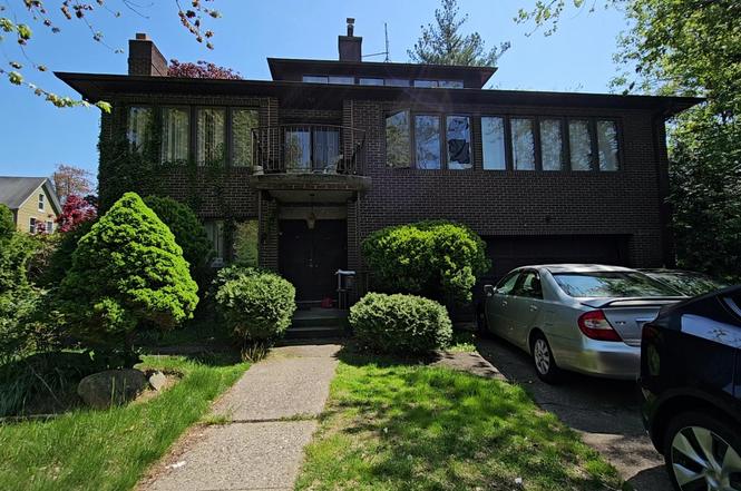 249-14 38th Ave