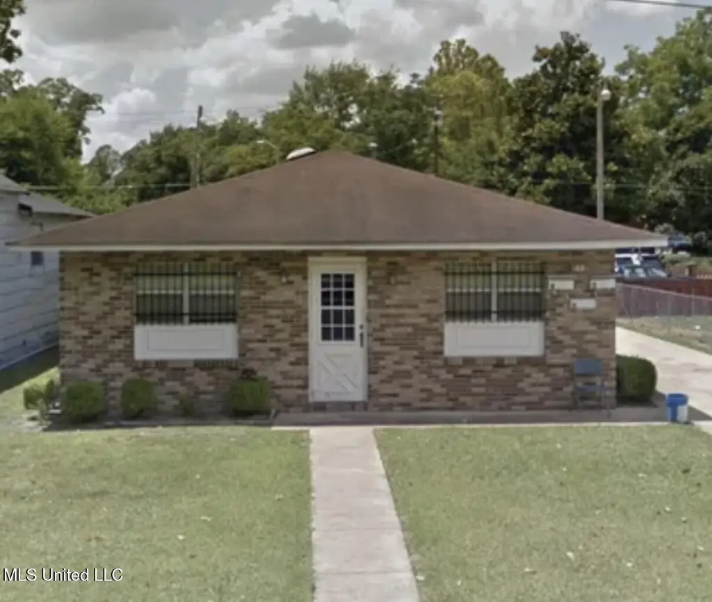 715 Central St
