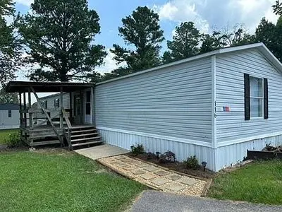 1100 Stonegate Dr