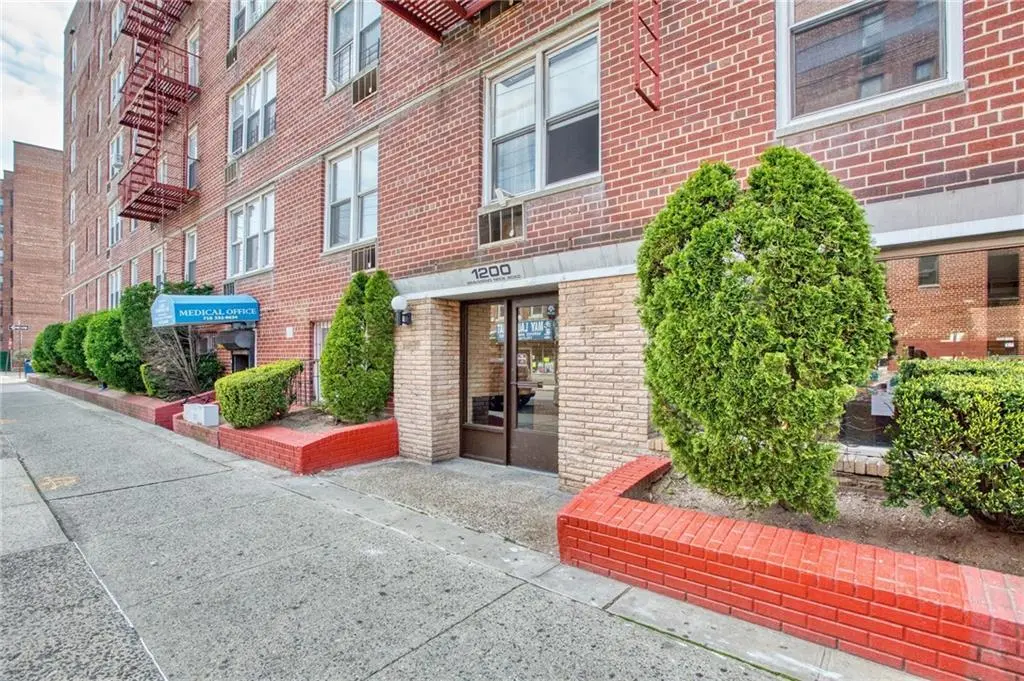 1200 Gravesend Neck Rd Unit 4C