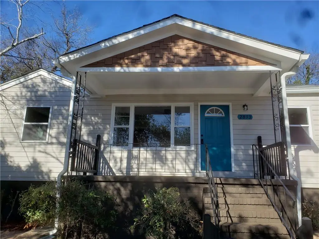 2833 Elpis St
