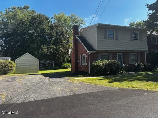 6 Pine St