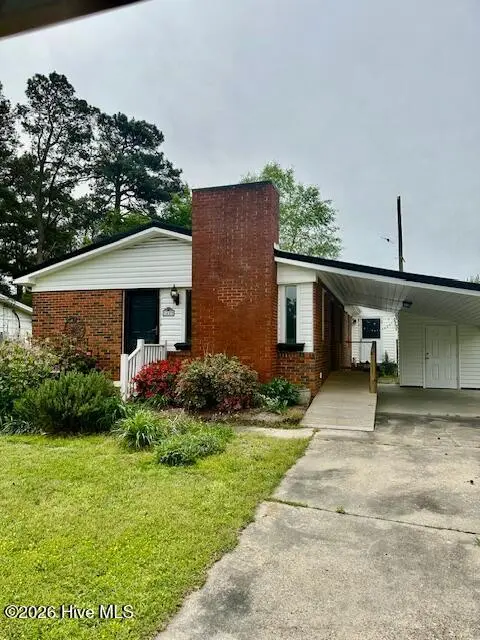 42 Oak St