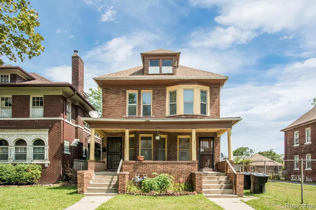 2604 Cadillac Blvd