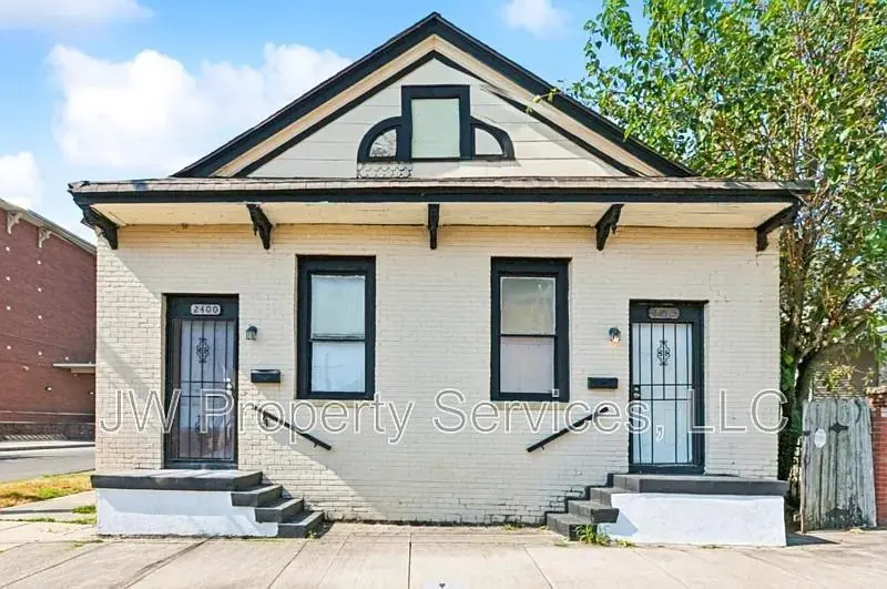 2400 02 Dumaine St