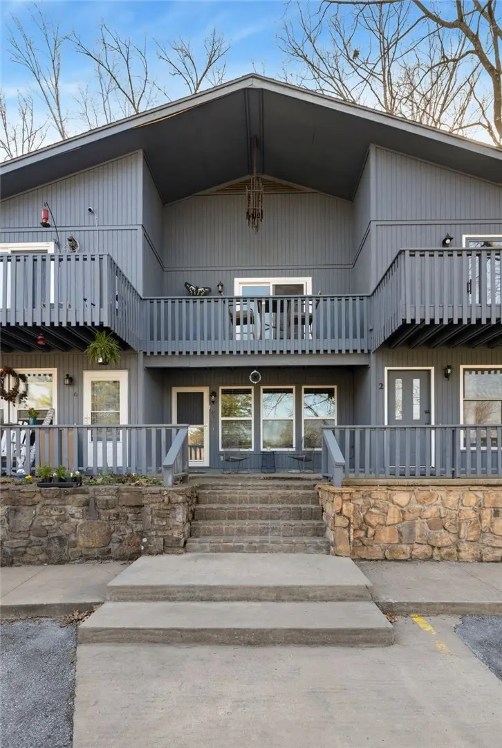 4 Annette Ln