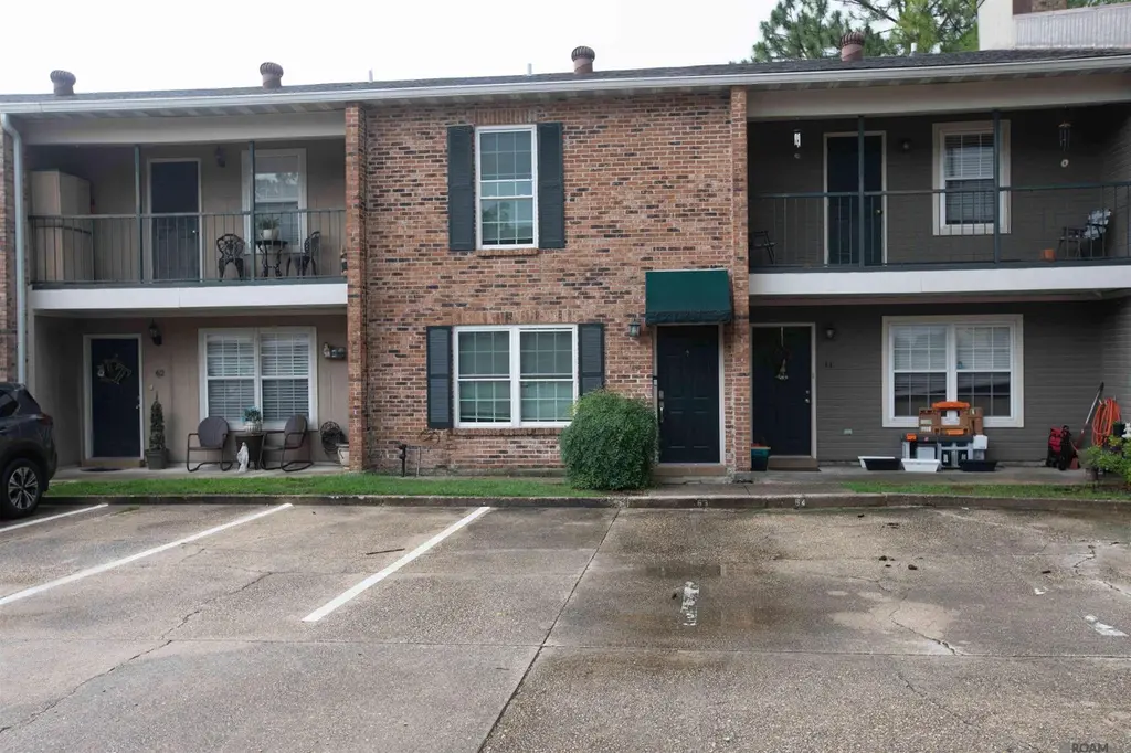 4625 Parkoaks Dr #63