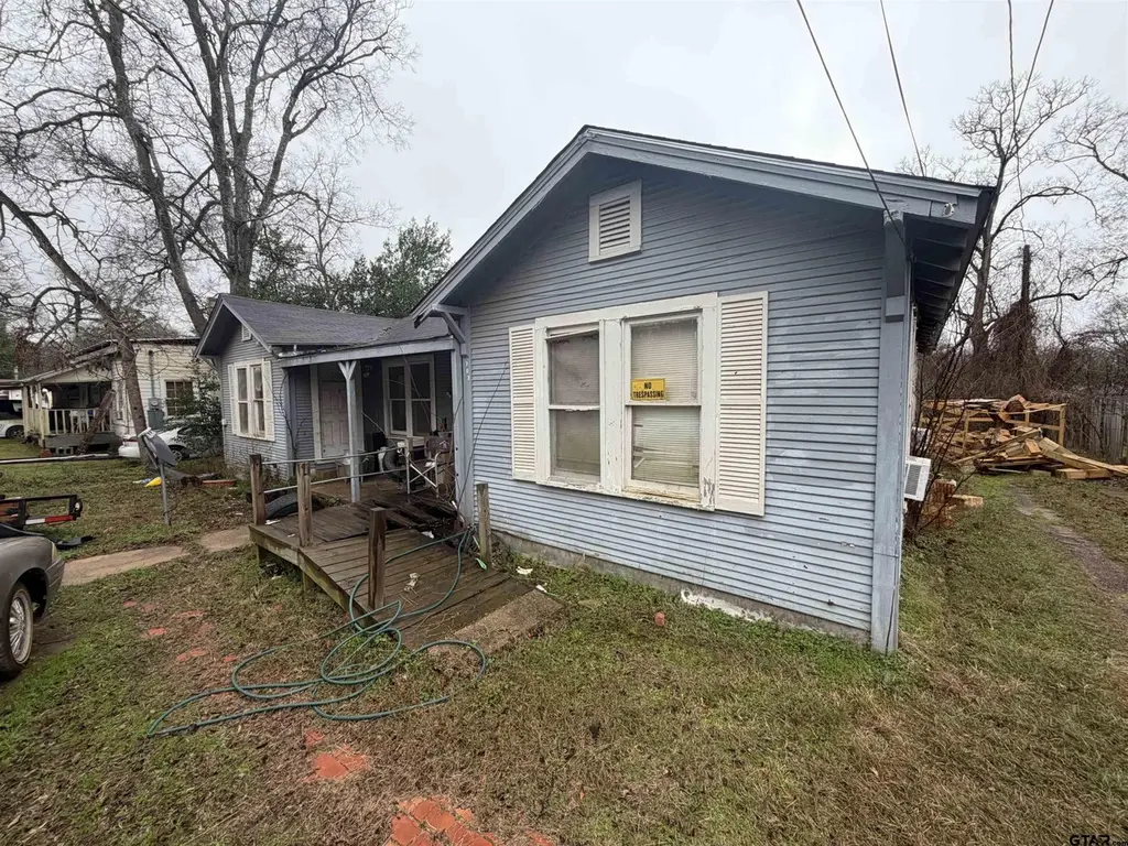 707 E San Jacinto Ave