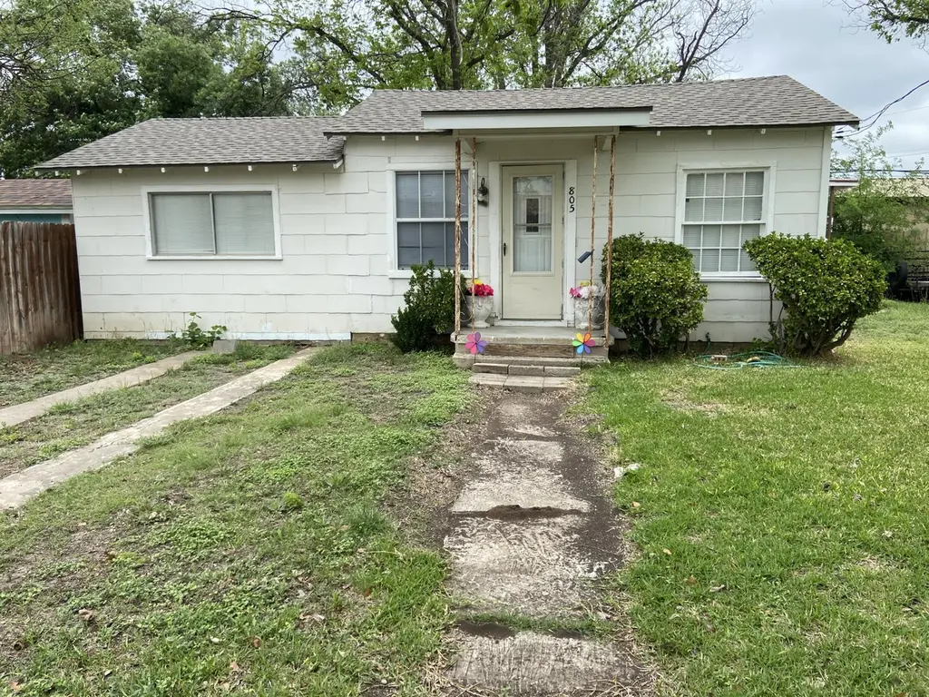 805 Mesquite Ave