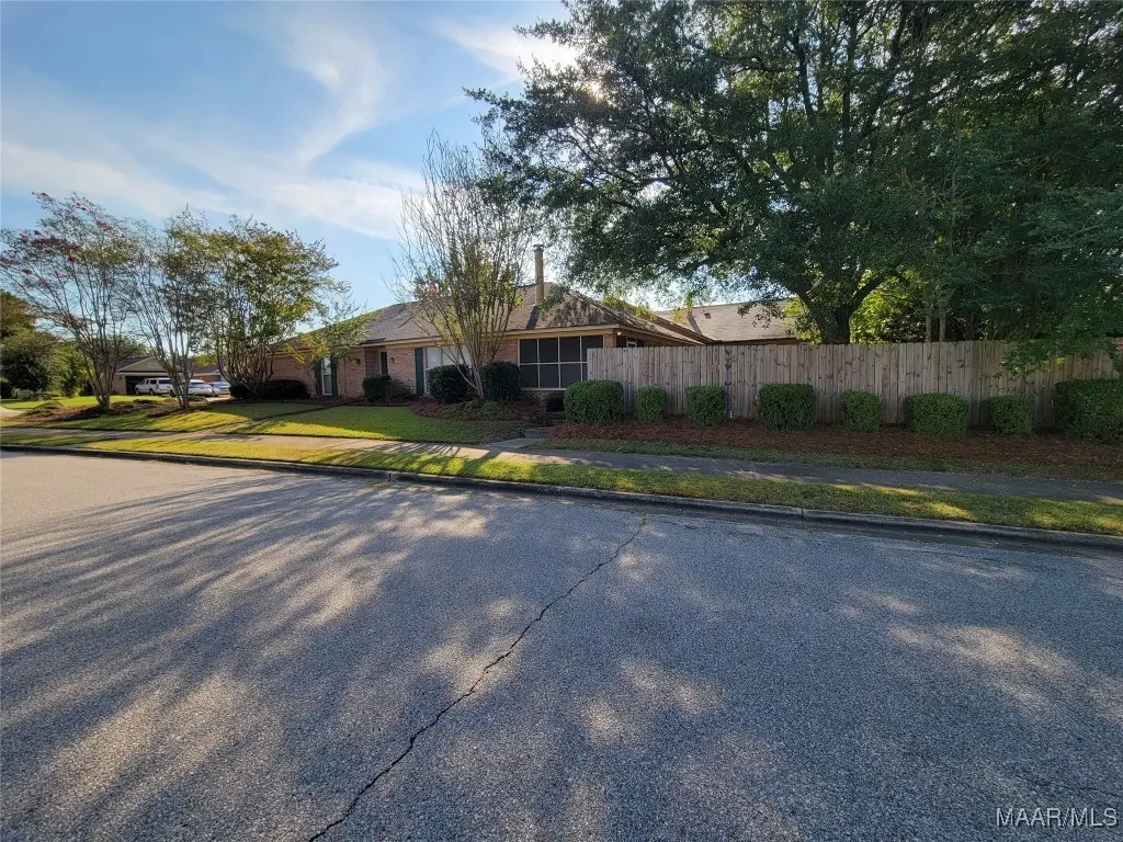 1505 Prairie Ln