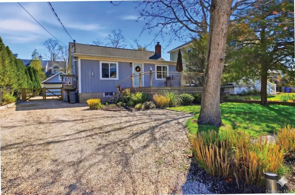 46 Beach Rd