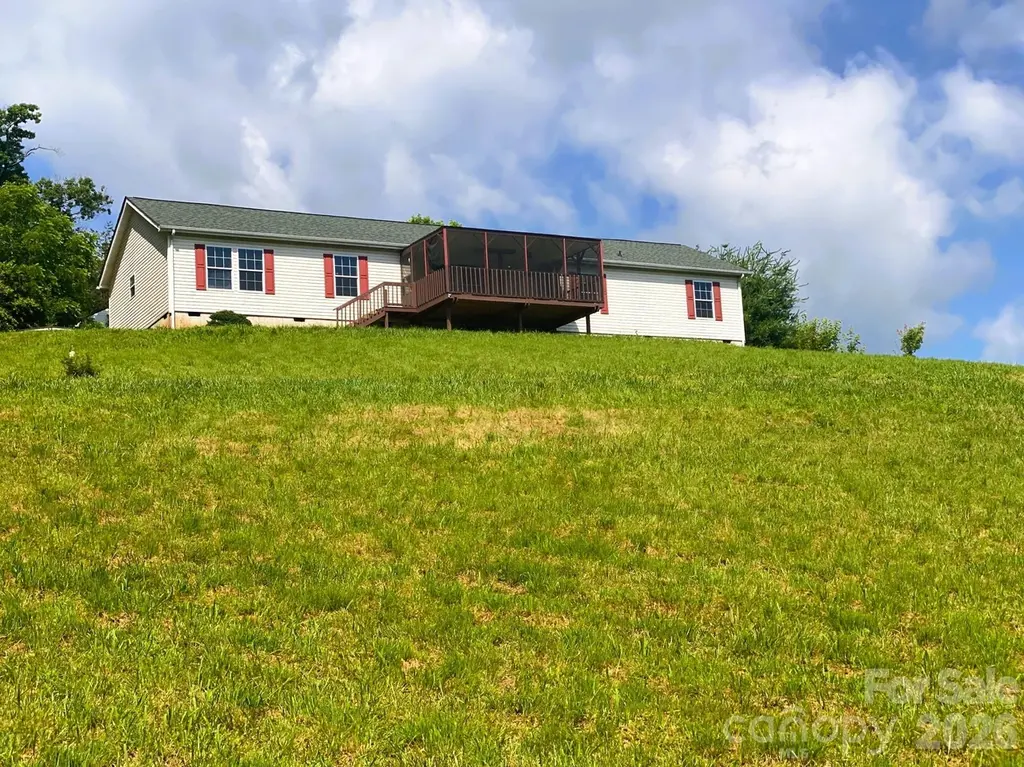 39 Henry White Ln