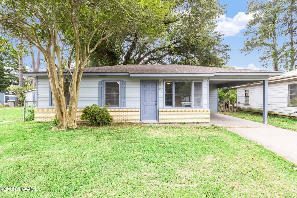 126 Sherwood Dr