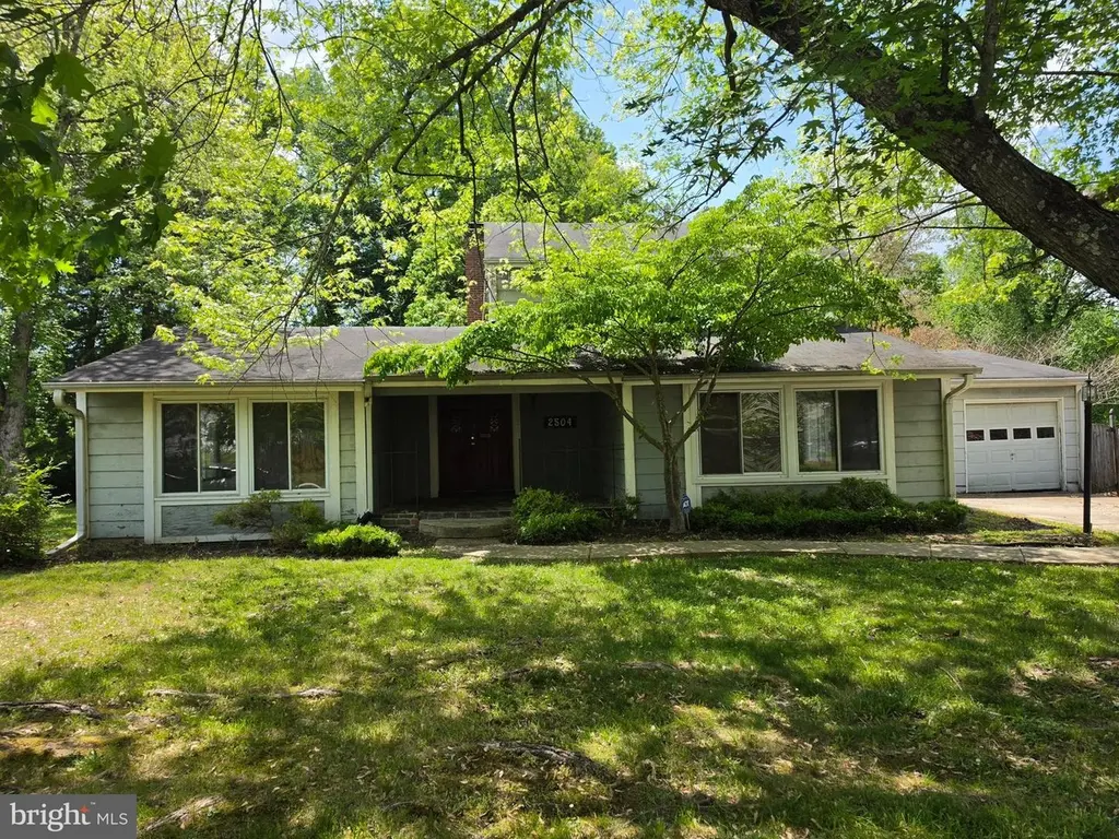 2504 Panther Ln