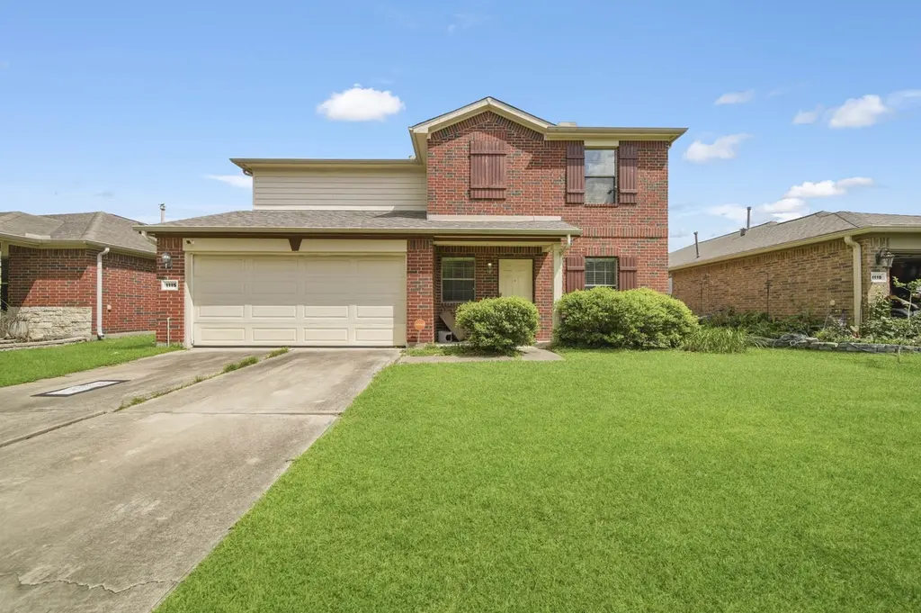 1115 Honeysuckle Vine Dr