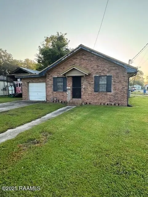 700 Magnolia St