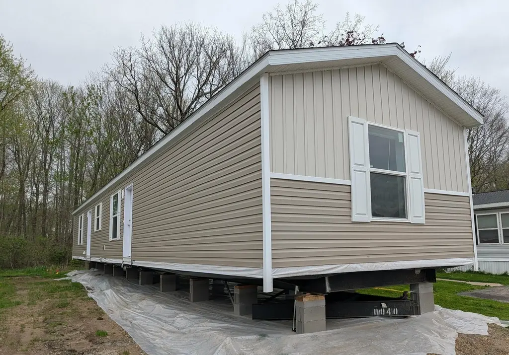 1258 Oakbrook West 102