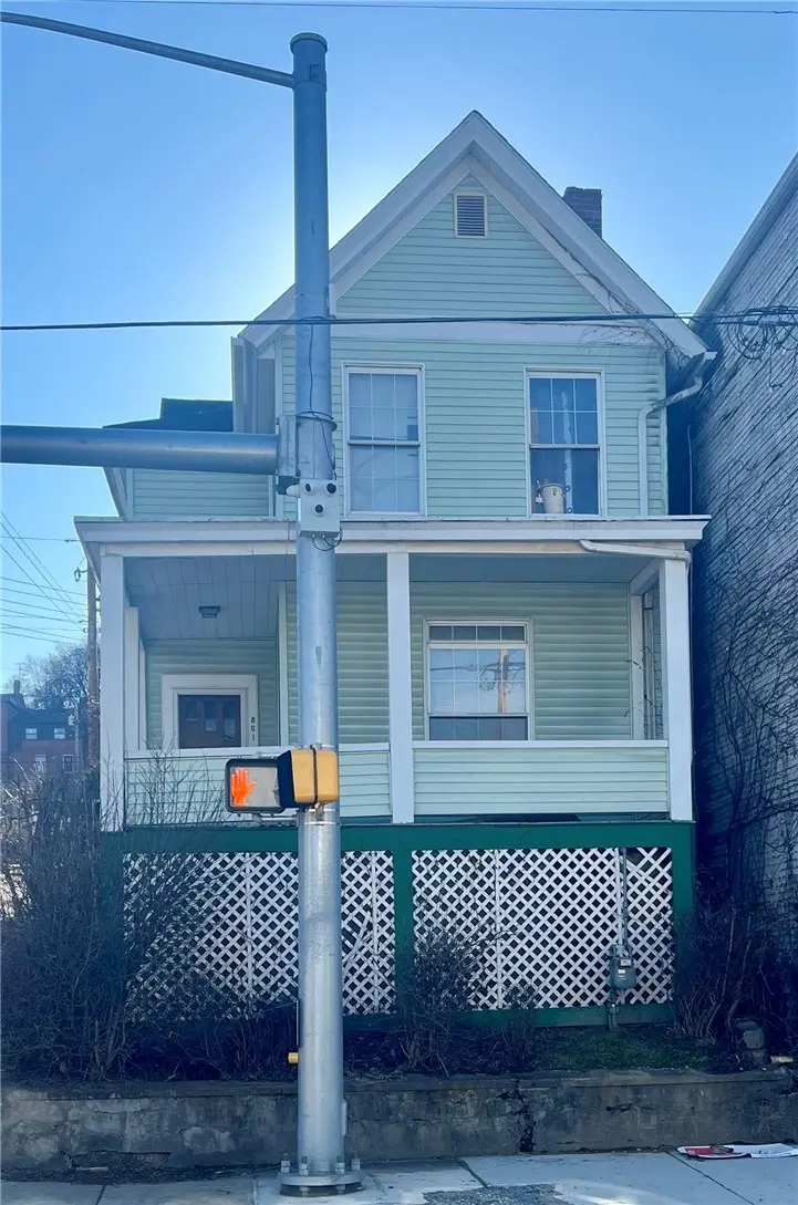 801 Fallowfield