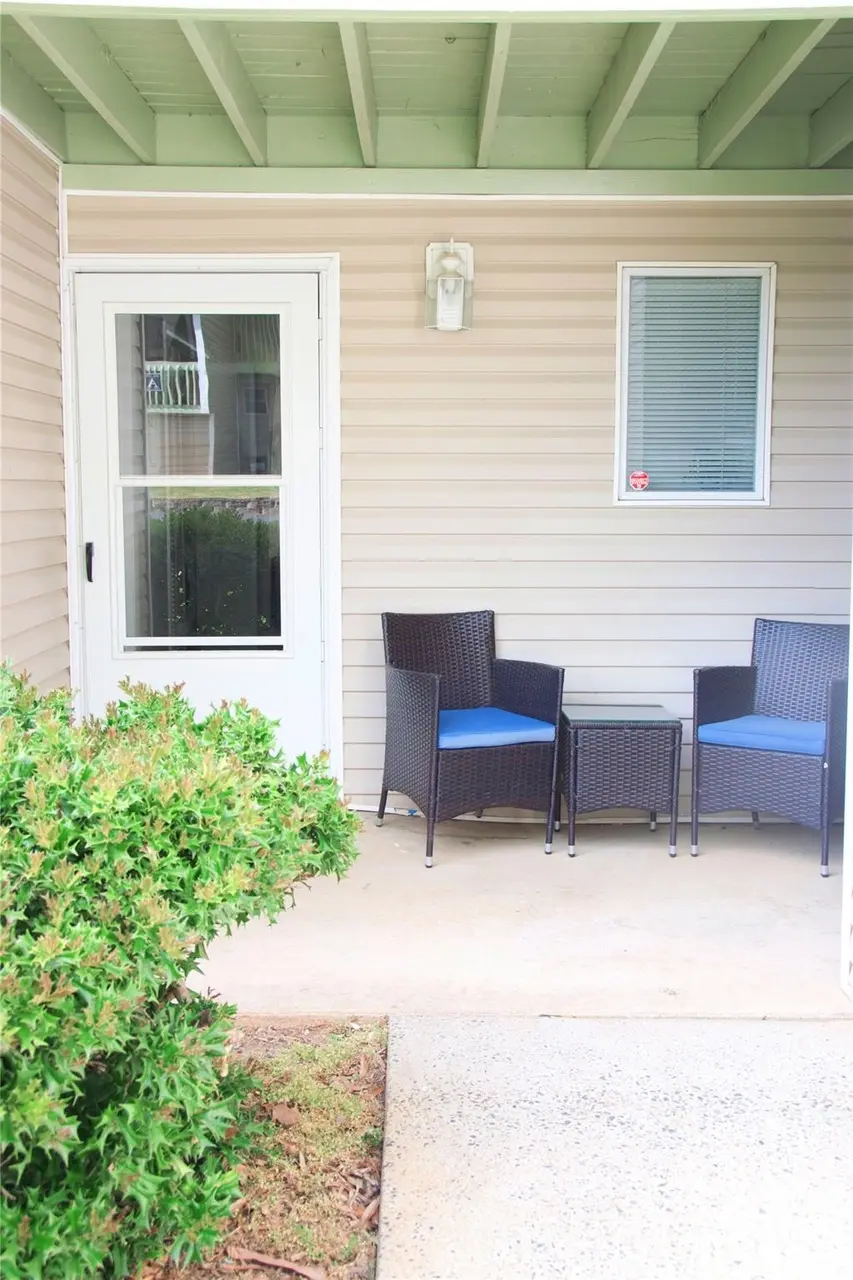 1704 Eagles Pl Unit 102-G