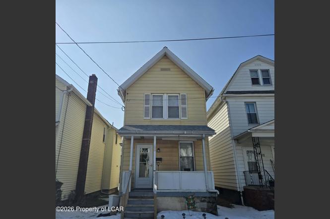 100 Poplar St