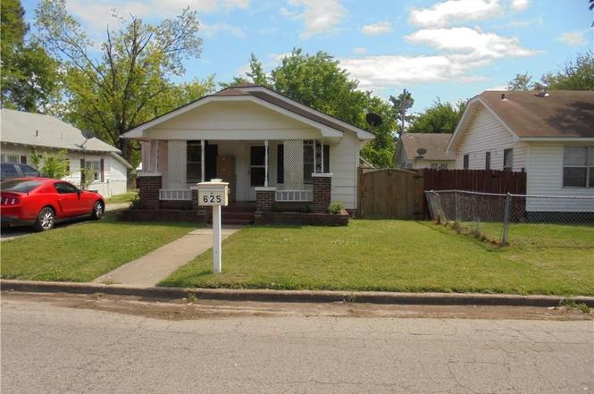 625 W Dewey St