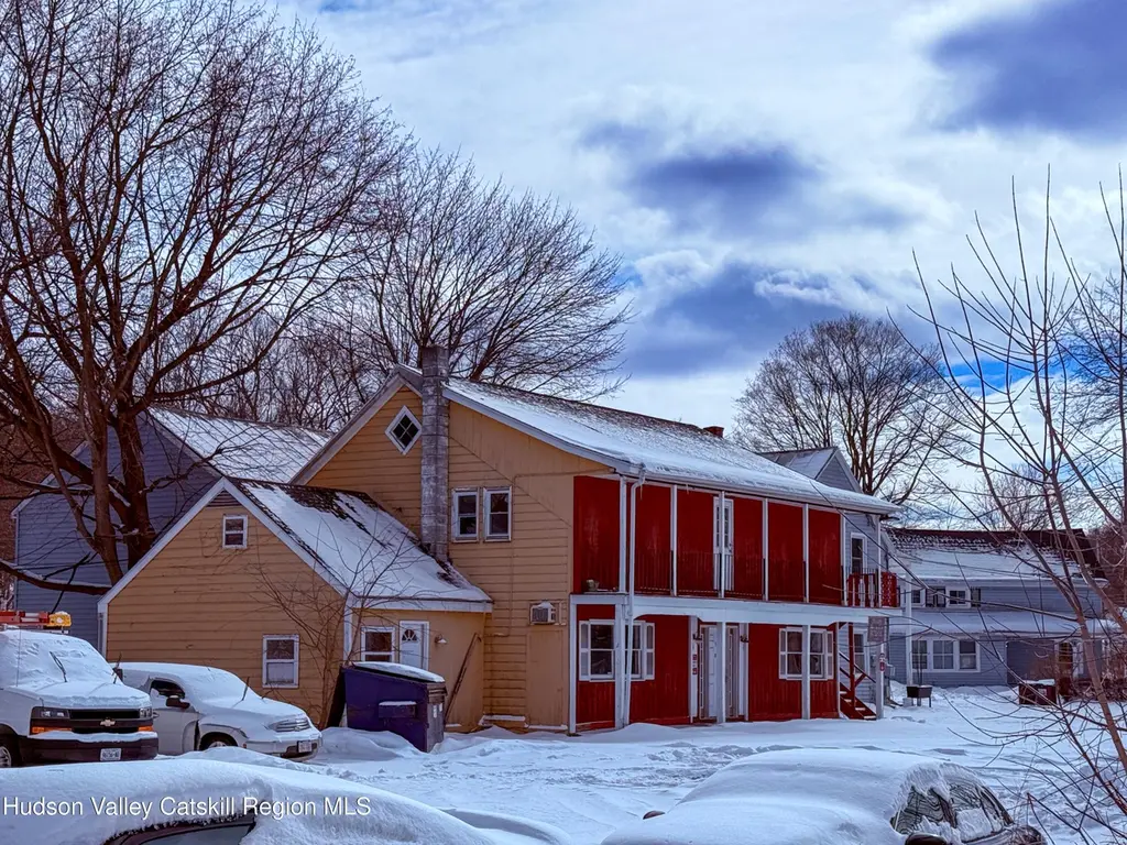 6 Church St