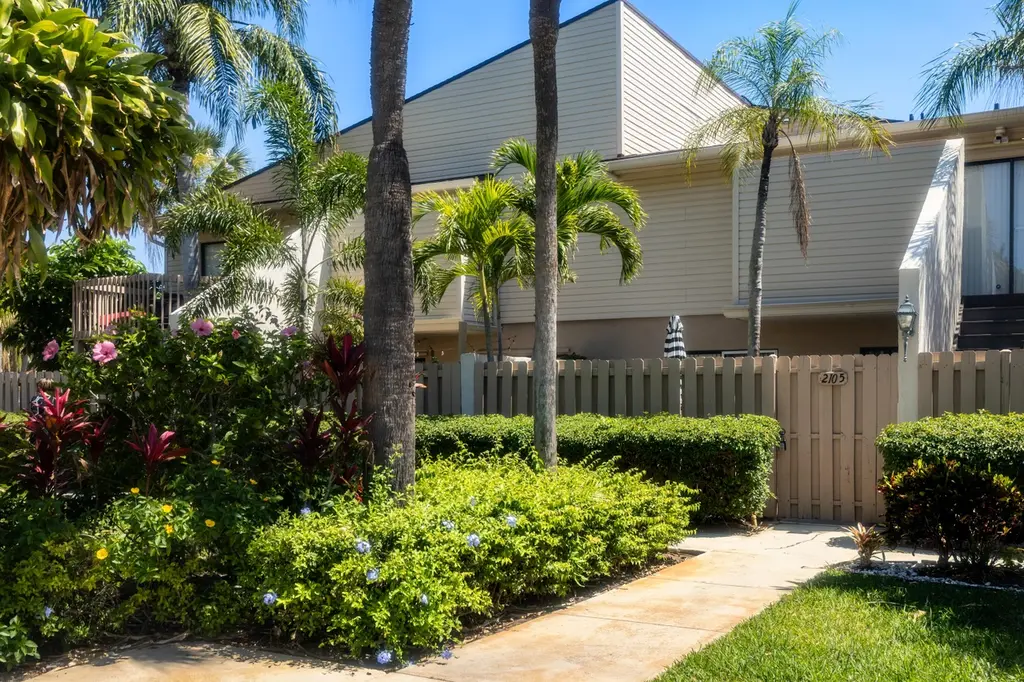 602 Executive Center Dr Unit 105