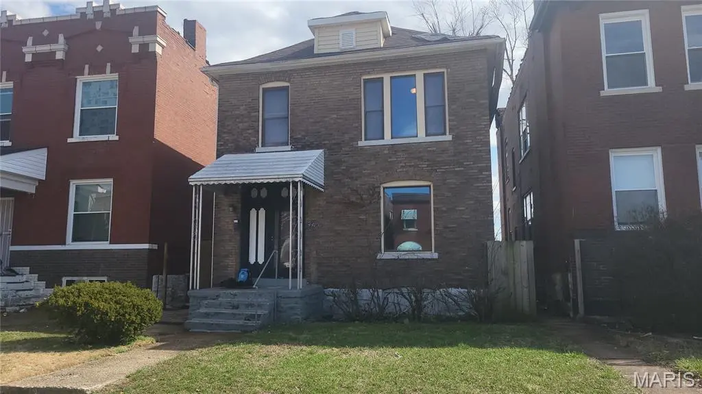 4410 Red Bud Ave