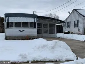 512 Meade Ave