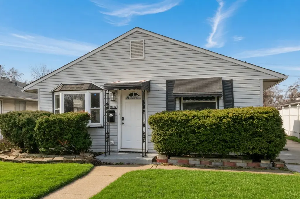 15332 Dante Ave