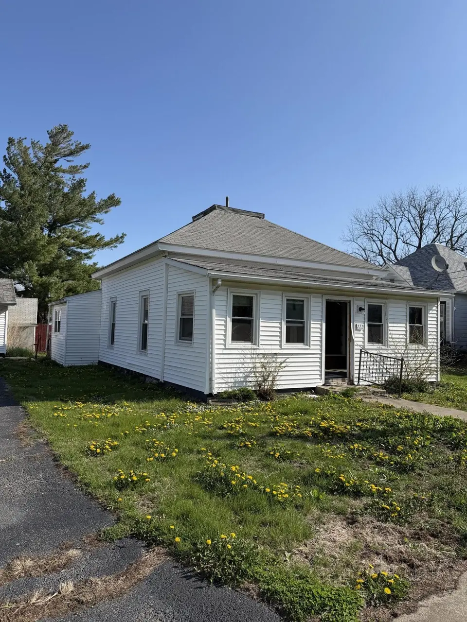 222 W Prairie Ave W