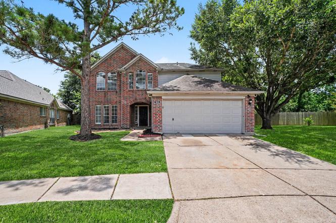 1805 Manor Cir