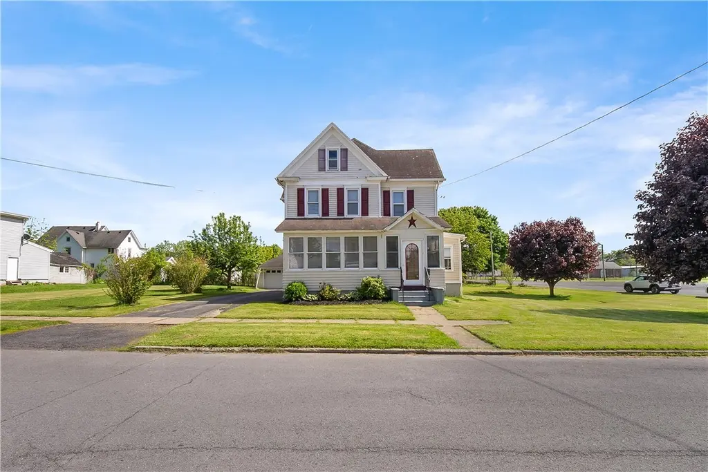 72 Andes Ave