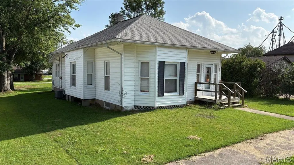 306 W Plum